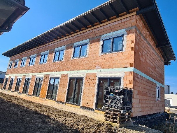 IN BAU sind gerade vier Reihenhäuser in wunderschöner und ruhiger Lage IN BAU sind gerade vier Reihenhäuser in wunderschöner und ruhiger Lage